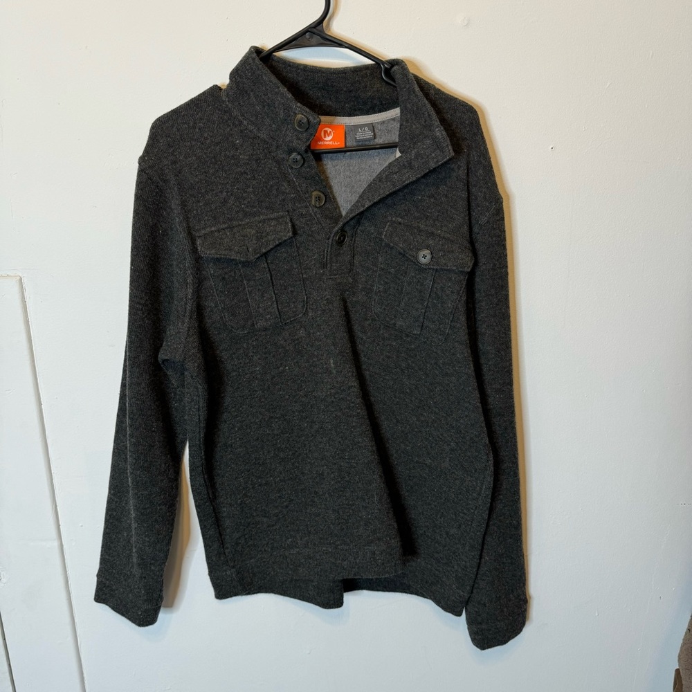Gray Merrell Men’s sweater size L